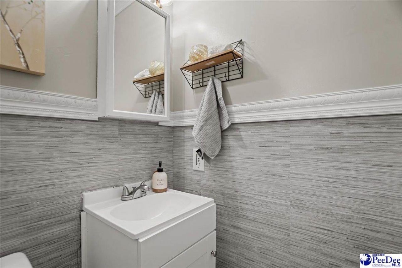 129 S Fifth St Photo 22