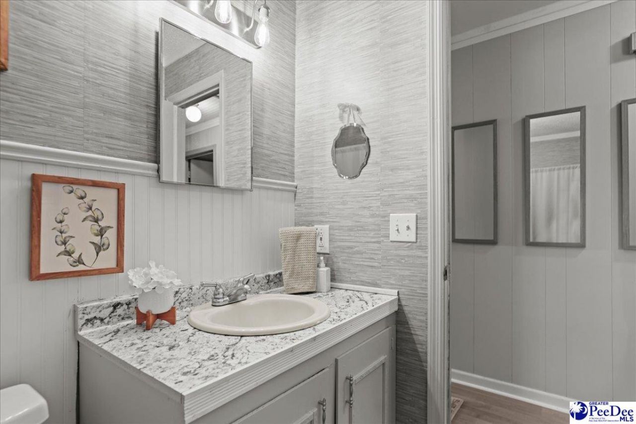 129 S Fifth St Photo 24