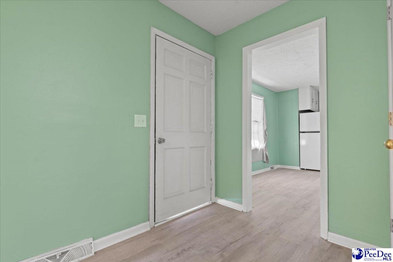 1116 Lewis Lane Photo 6