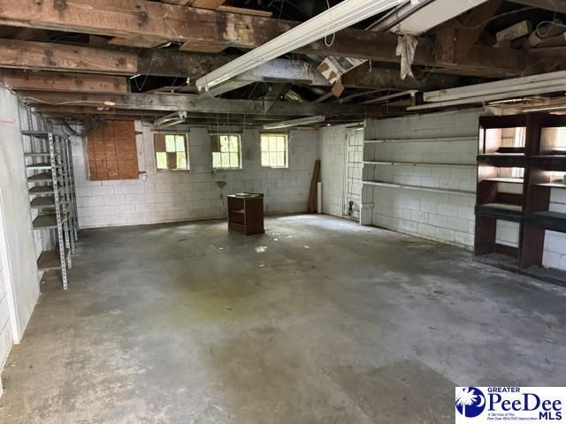 425 Winston Street Photo 5