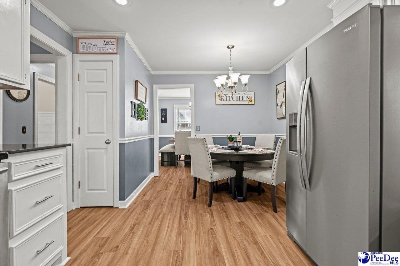 363 S Barrington Dr Photo 17