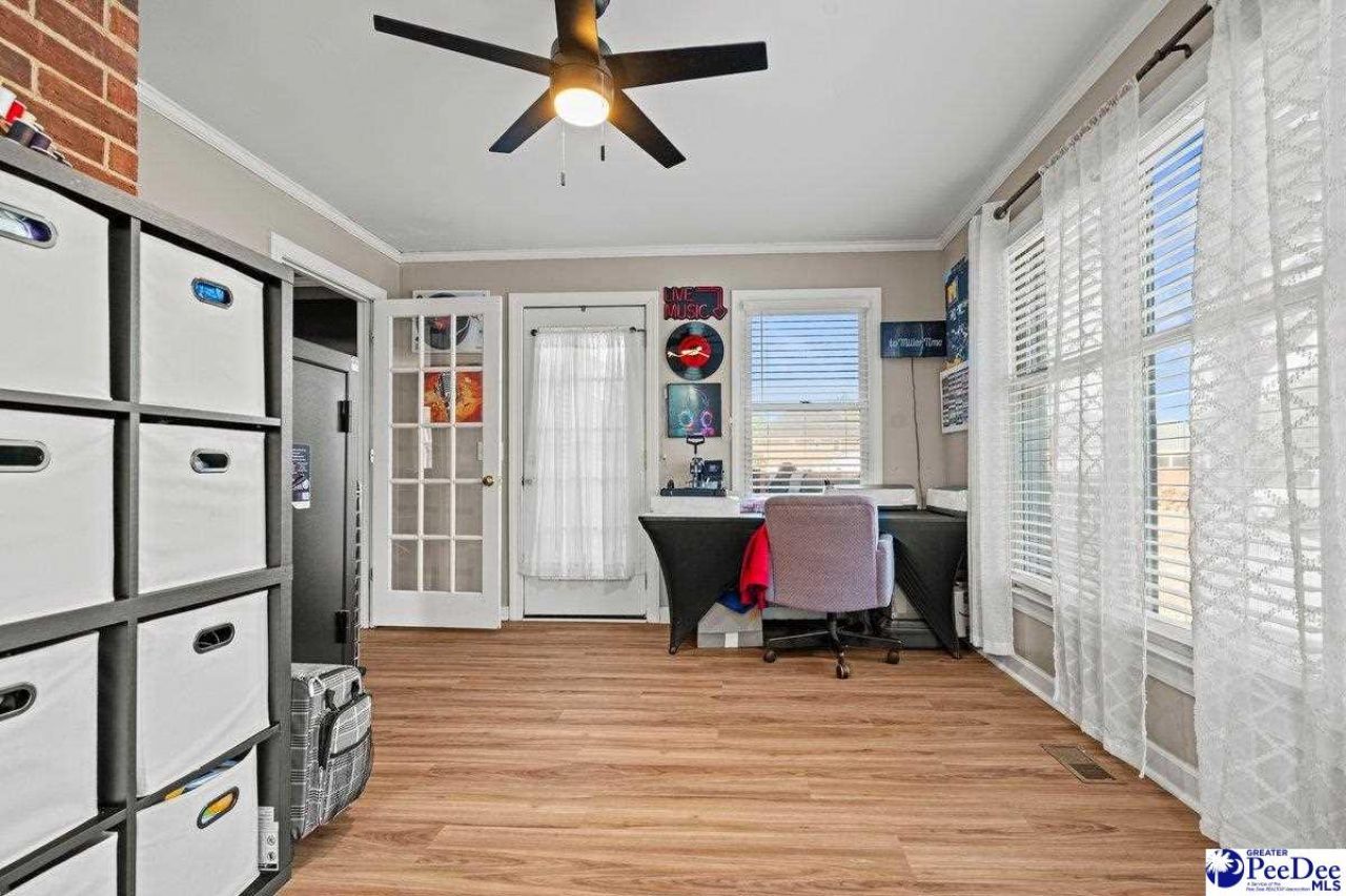 363 S Barrington Dr Photo 26