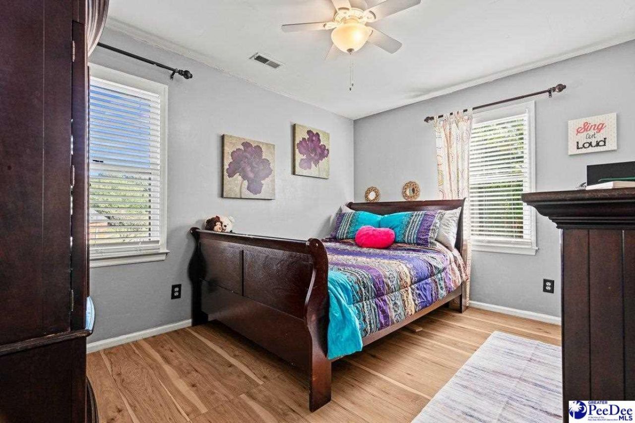 363 S Barrington Dr Photo 34