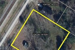 330 NE Railroad Avenue photo 4