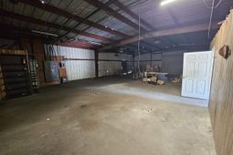 118 SE Railroad Avenue photo 4