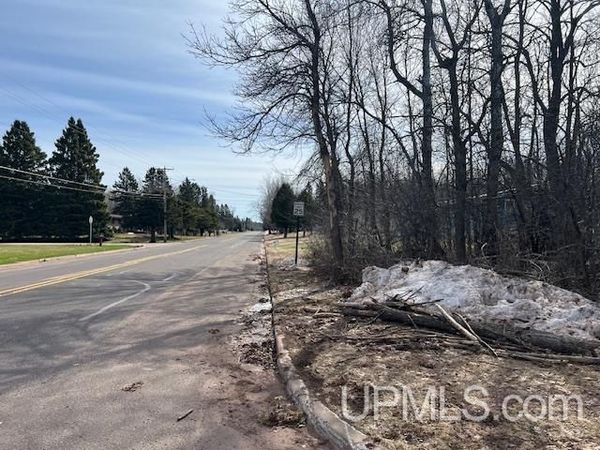 E Margaret Street, Ironwood, MI 49938