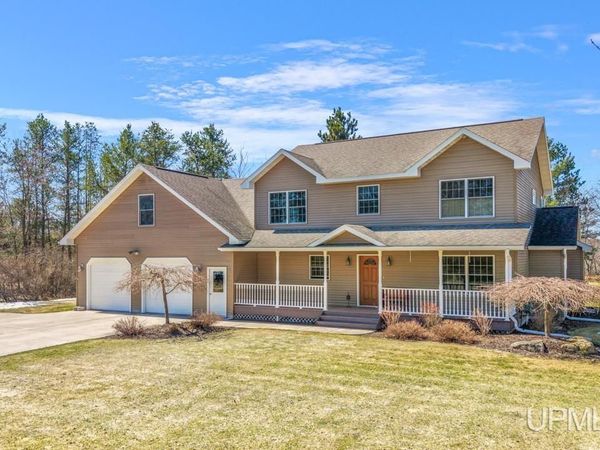 350 Evergreen Drive, Kingsford, MI 49802