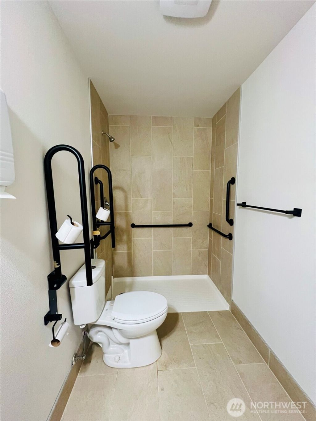 20916 3rd Avenue S, Des Moines, WA 98198