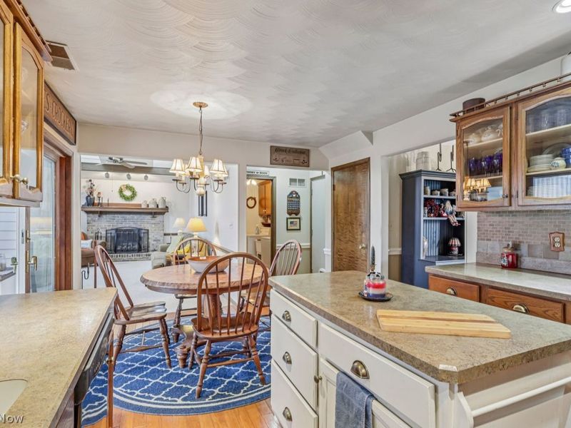 6598 N Timberidge Drive, Austintown, OH 44515 Photo 10