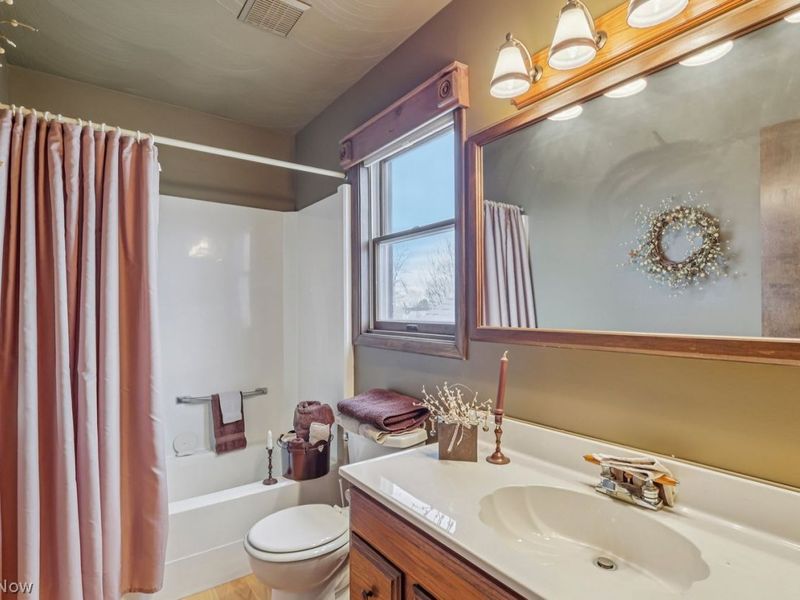 6598 N Timberidge Drive, Austintown, OH 44515 Photo 32