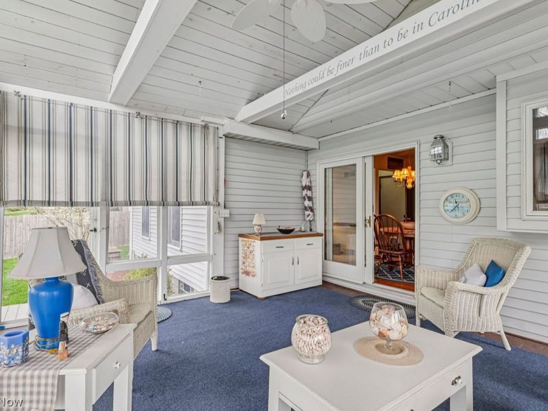 6598 N Timberidge Drive, Austintown, OH 44515 Photo 5