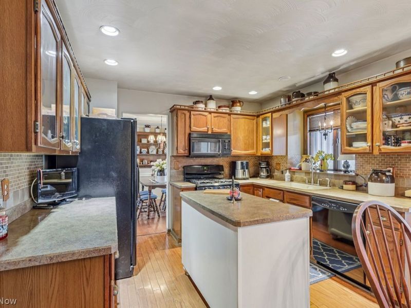 6598 N Timberidge Drive, Austintown, OH 44515 Photo 6