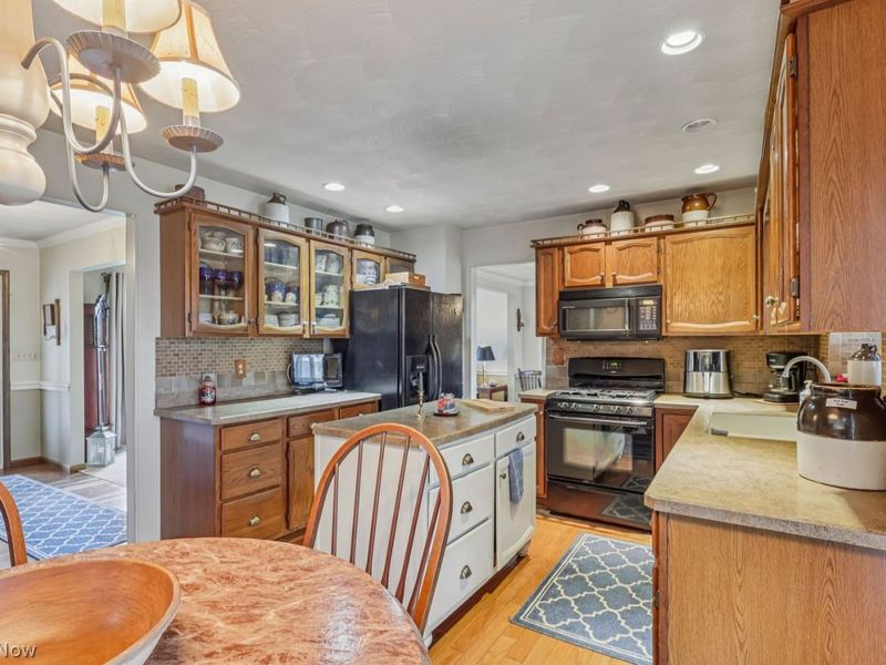 6598 N Timberidge Drive, Austintown, OH 44515 Photo 7