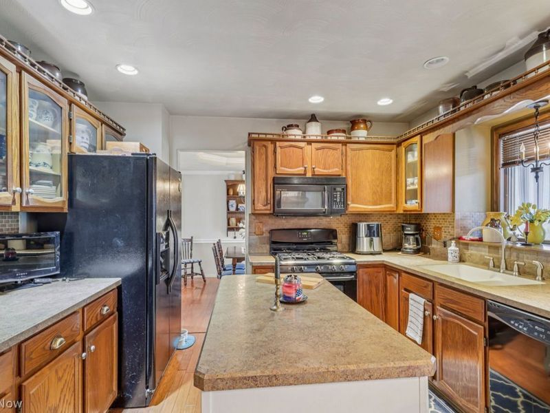 6598 N Timberidge Drive, Austintown, OH 44515 Photo 8