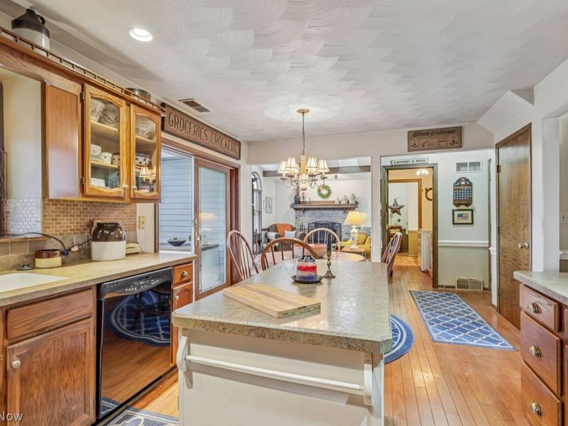 6598 N Timberidge Drive, Austintown, OH 44515 Photo 9