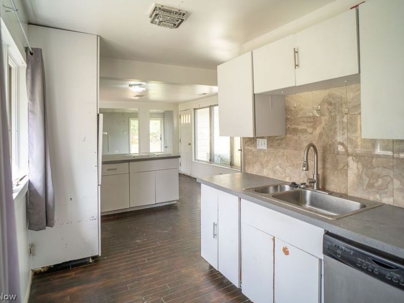 848 Schocalog Road , Akron, OH 44320 Photo 16