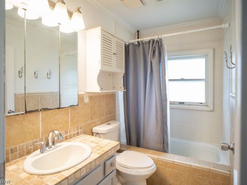 848 Schocalog Road , Akron, OH 44320 Photo 17