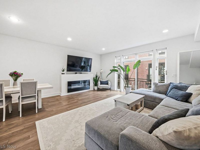 2267 W 19th Street , Cleveland, OH 44113 Photo 10