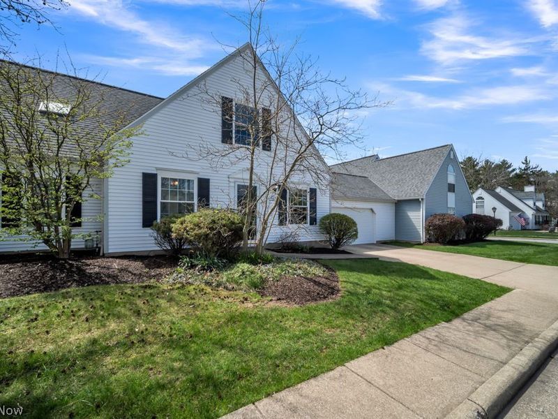 19537 Lymans Lane, Unit 53, Strongsville, OH 44149 Photo 2