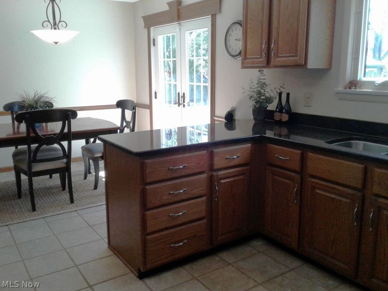 2708 Robinhood Drive , Lorain, OH 44053 Photo 12