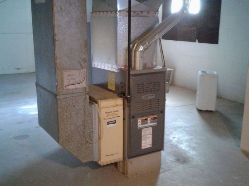 2708 Robinhood Drive , Lorain, OH 44053 Photo 18