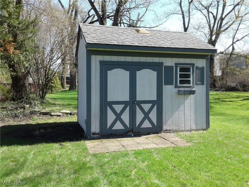 2708 Robinhood Drive , Lorain, OH 44053 Photo 27