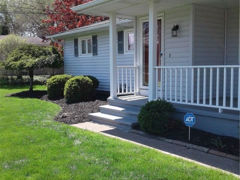 2708 Robinhood Drive , Lorain, OH 44053 Photo 3