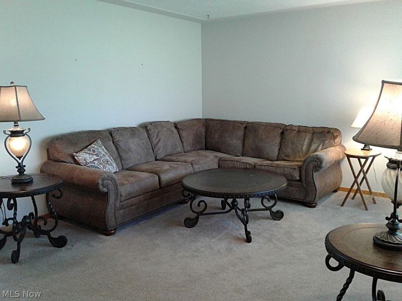 2708 Robinhood Drive , Lorain, OH 44053 Photo 9