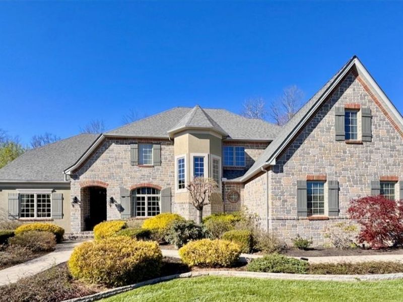 17385 Lookout Drive, Chagrin Falls, OH 44023 Photo 1