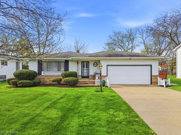 16155 Canterbury Drive , Strongsville, OH 44136