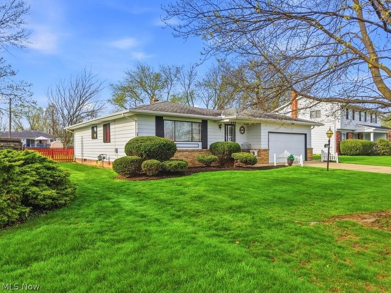 16155 Canterbury Drive, Strongsville, OH 44136 Photo 2