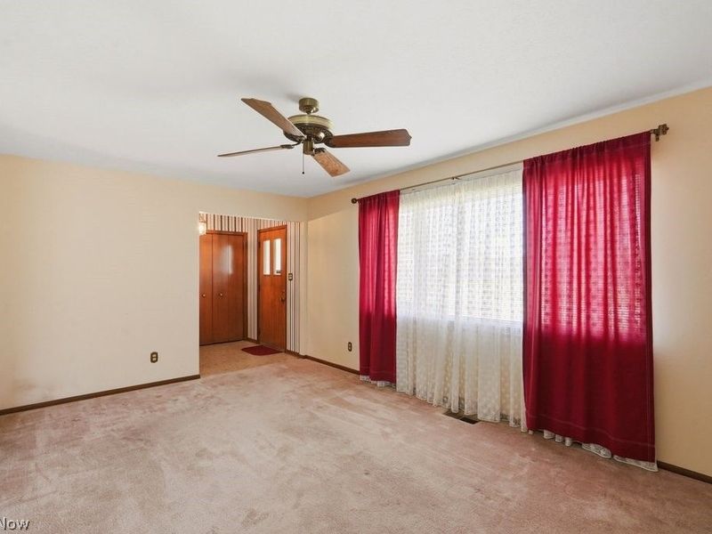 16155 Canterbury Drive, Strongsville, OH 44136 Photo 5