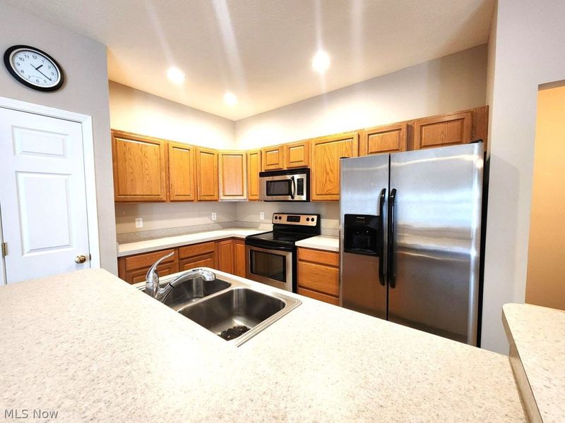 139 Richmond Court, Unit 46, Elyria, OH 44035 Photo 12