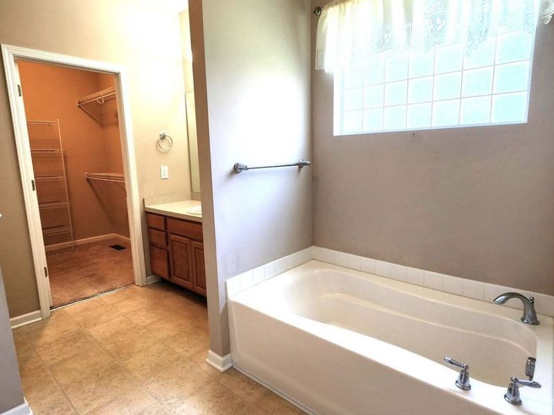 139 Richmond Court, Unit 46, Elyria, OH 44035 Photo 22