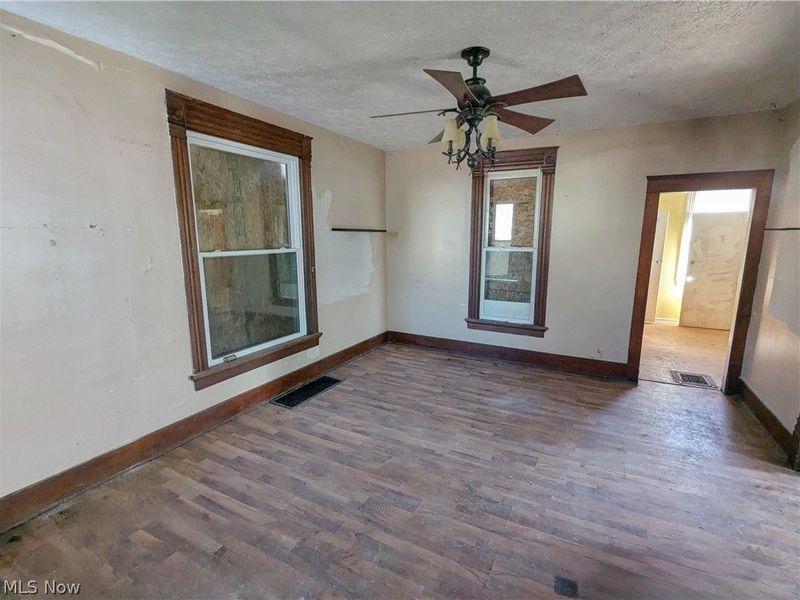 406 Hazlett Avenue NW, Canton, OH 44708 Photo 5