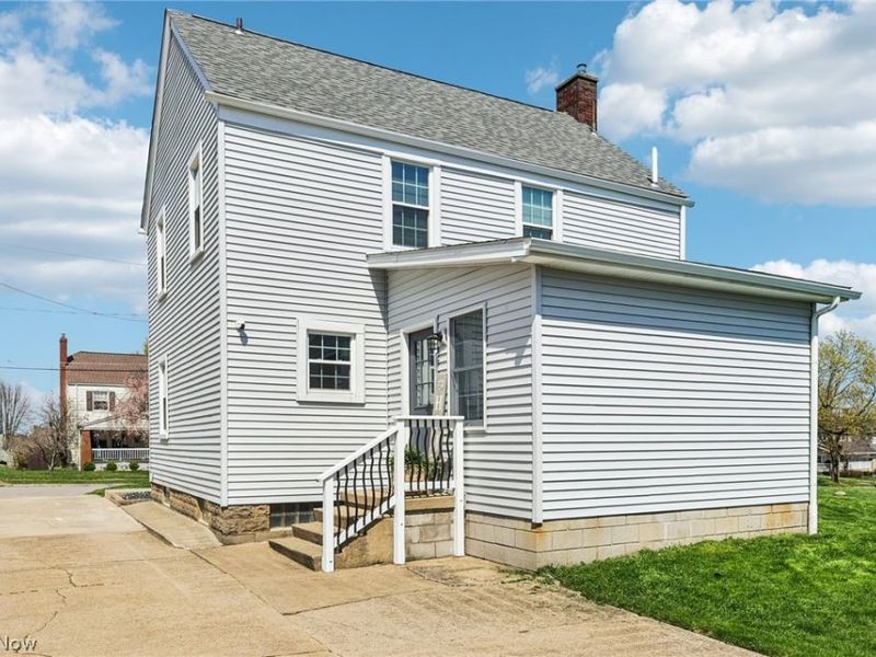 178 Como Street , Struthers, OH 44471 Photo 3