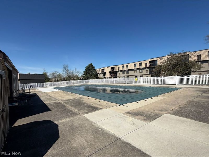 9650 Cove Drive, Unit F10, North Royalton, OH 44133 Photo 17