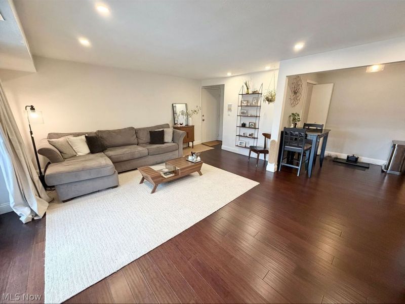 9650 Cove Drive, Unit F10, North Royalton, OH 44133 Photo 2