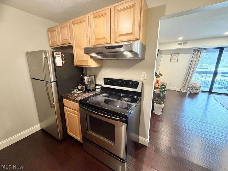 9650 Cove Drive, Unit F10, North Royalton, OH 44133 Photo 7