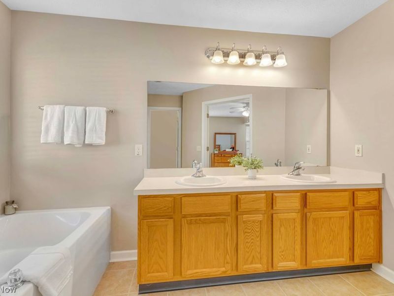 37050 Danforth Court , North Ridgeville, OH 44039 Photo 15