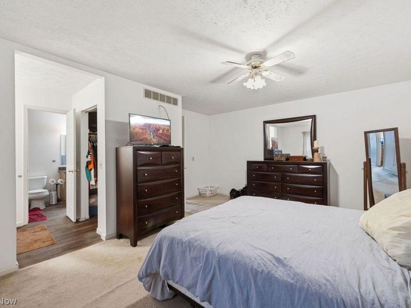 8020 Amberly Circle NW, North Canton, OH 44720 Photo 10