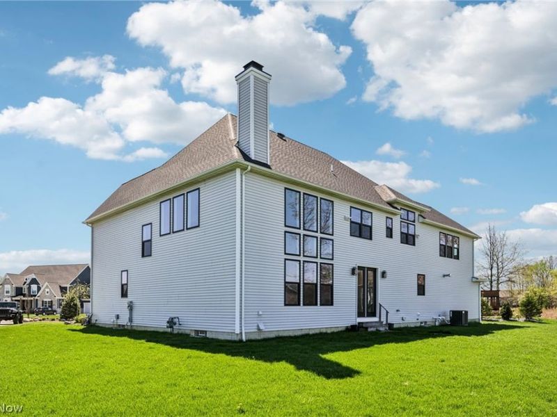 530 S Port Drive , Avon Lake, OH 44012 Photo 46