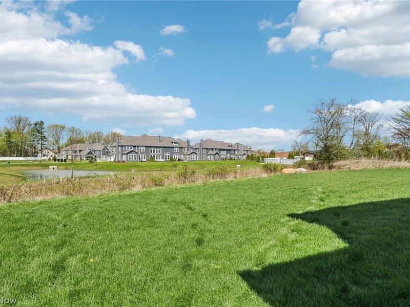 530 S Port Drive , Avon Lake, OH 44012 Photo 48