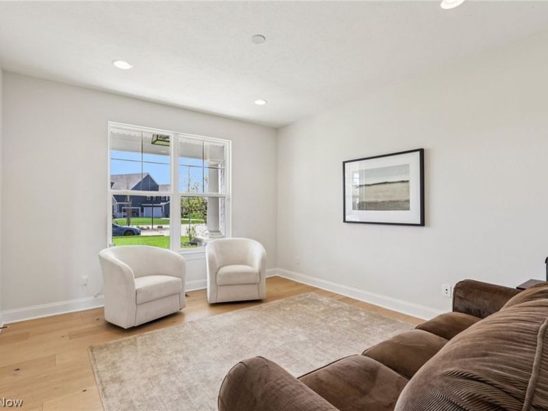 530 S Port Drive , Avon Lake, OH 44012 Photo 5