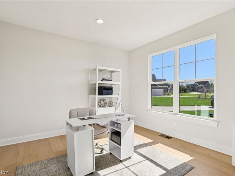 530 S Port Drive , Avon Lake, OH 44012 Photo 7