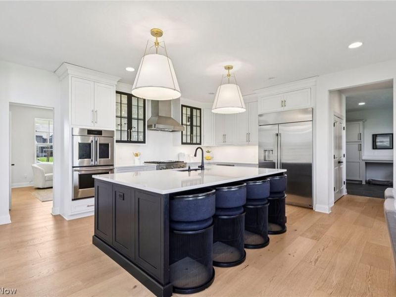 530 S Port Drive , Avon Lake, OH 44012 Photo 9