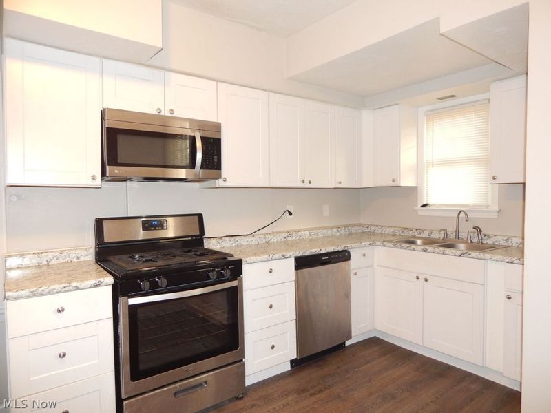 20330 S Lake Shore Boulevard, Euclid, OH 44123 Photo 11