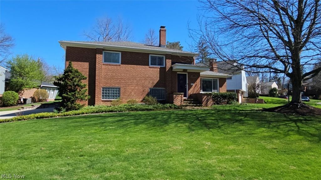 2157 Lyndway Road, Beachwood, OH 44122