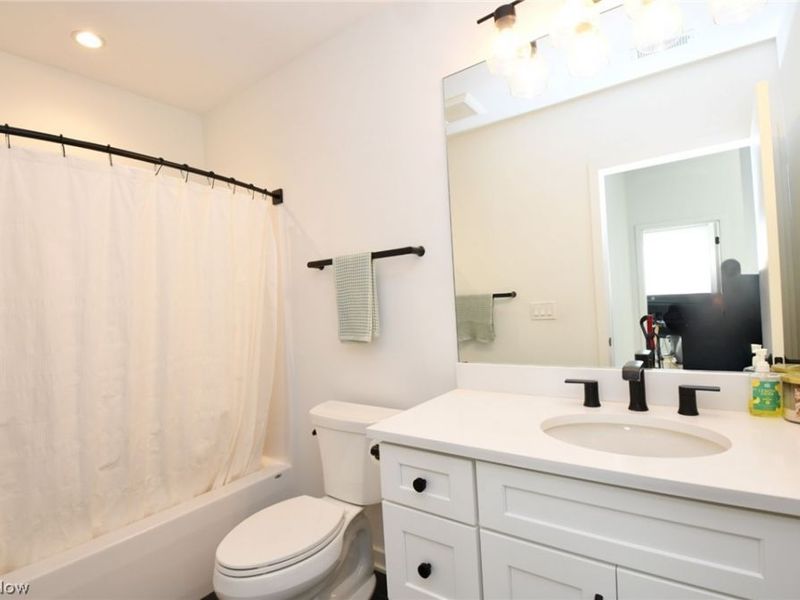 1898 E 123rd Street, Unit 102, Cleveland, OH 44106 Photo 13