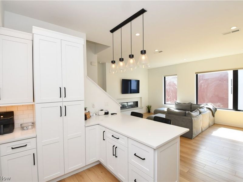 1898 E 123rd Street, Unit 102, Cleveland, OH 44106 Photo 7